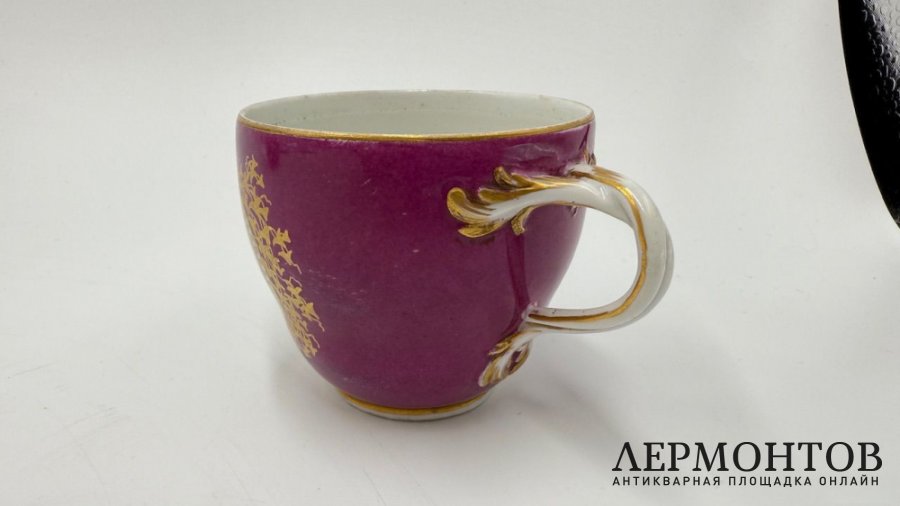 Чашка с галантной сценой. Meissen, 18 век. Фарфор, роспись.