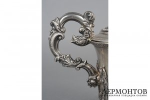 Кружка украшеная монетами. Россия, 1840 г, мастер HJ. Серебро 84 пробы.
