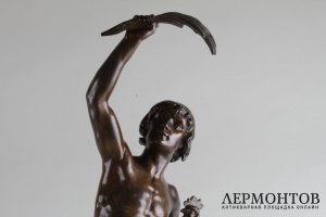 Скульптура Победитель с гальским петухом. Франция, авт. Henri Honore Ple, кон. 19 в.
