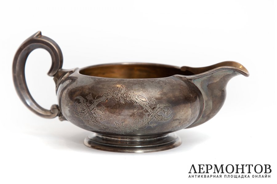 Чайный и кофейный сервиз. Серебро 84 пробы. Россия, 1850-1870- е гг. 