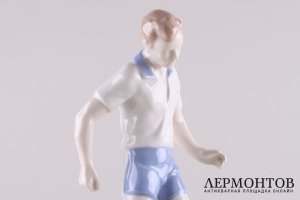 Статуэтка Футболист. Германия, фабрика Wagner Apel. Фарфор, роспись. 1960-е гг.