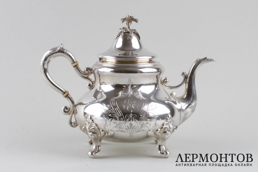 Чайник в неоклассическом стиле Fizaine. Серебро 950 пробы. Франция, XIX век.