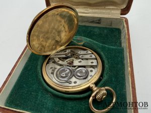 Антикварные часы-луковицы трехкрышечные. Швейцария, рубеж 19-20 вв. Золото 56 пробы.