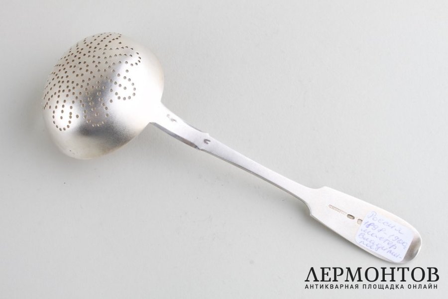 Ложка-ситечко. Серебро 84 пробы. Российская империя, Владимиров, 1899-1903