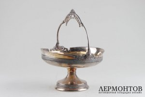 Ваза с ручкой. Дерби-Сильвер. США. Серебрение. Нач. XX в.