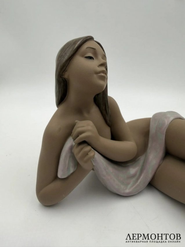 Статуэтка «Грация». Фарфор грес, Lladro, скульптор José Puche, Испания, 2000–2007 годы