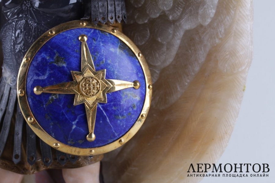 Скульптура Архангел Михаил. Камнерезная композиция. Современная работа.