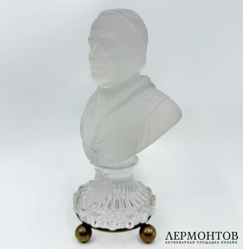 Бюст Папа Римский Пий IХ. Франция, Baccarat, 19 век. Стекло.