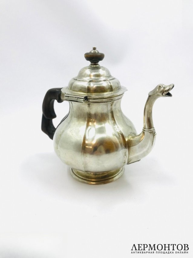 Чайник. Серебро, Швеция, 1749 год