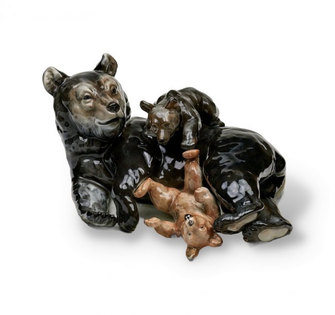Статуэтка «Медведица с медвежатами». Фарфор, Rosenthal, Германия