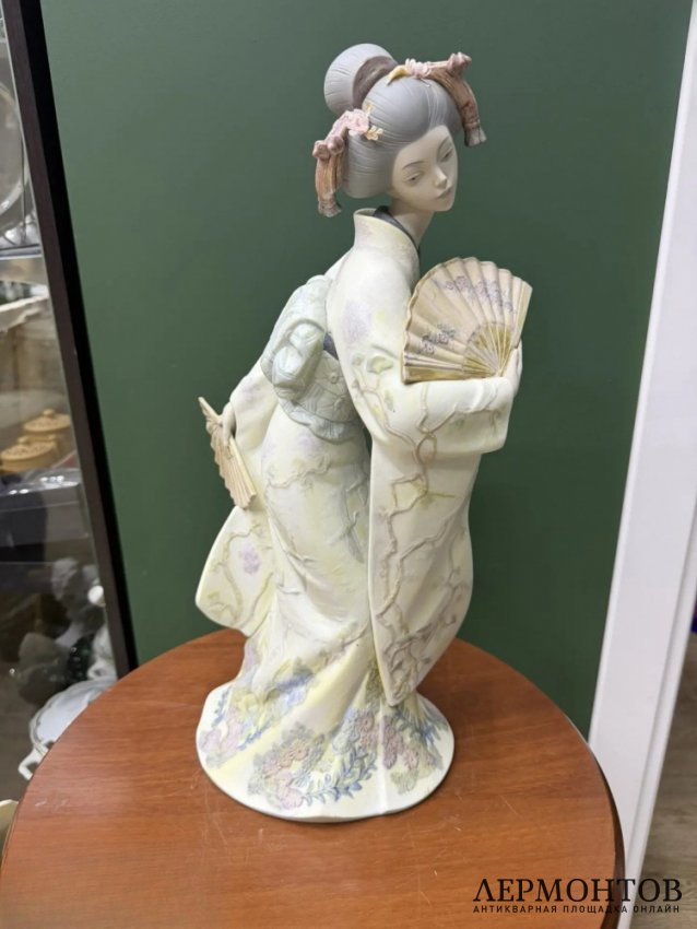 Скульптура «Японская элегантность». Фарфор грес, Lladro, скульптор José Puche, Испания, 2005–2006 годы