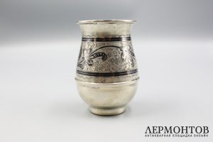 Кувшин и стаканы с черневым узором. СССР, Кубачи, 1990-е гг. Серебро 875 пробы.