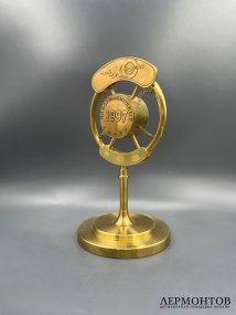 Награда «Эхо Москвы» «Информационный лидер 1997 года». Бронза, скульптор Зураб Церетели