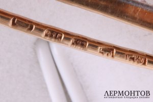 Брошь с сапфиром 2 ct и бриллиантами. СССР. Золото 583 пробы.