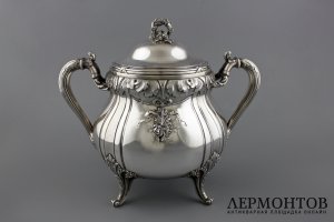 Большая сахарница. Серебро 950 пробы, золочение. Франция, конец XIX века.
