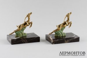 Упоры для книг в виде скачущих ланей. Бронза, литье, золочение. Европа, 1930-50-е гг.