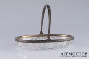 Ваза для конфет с ручкой. Россия, 15 Артель. Серебро 84, хрусталь.