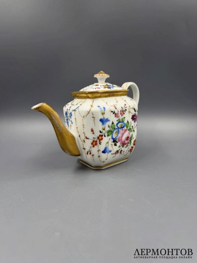 Чайник. Фарфор, роспись, золочение, «Старый Париж», Франция, около 1795–1815 годов