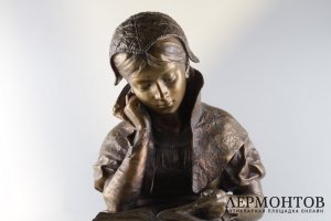 Скульптура За чтением. Франция, автор Louis Hottot, кон. 19 в. Шпиатр.