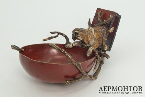 Пепельница с фигурой собаки. Австрия, Вена, начало 20 века. Бронза, литье, крашение.
