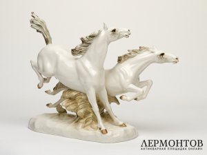 Статуэтка «Бегущие лошади». Фарфор, Hutschenreuther, Германия, 1920–1938 годы
