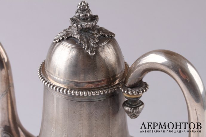 Кофейник Pierre Quielle. Серебро 950 пробы, гильоше. Конец XIX века. Франция