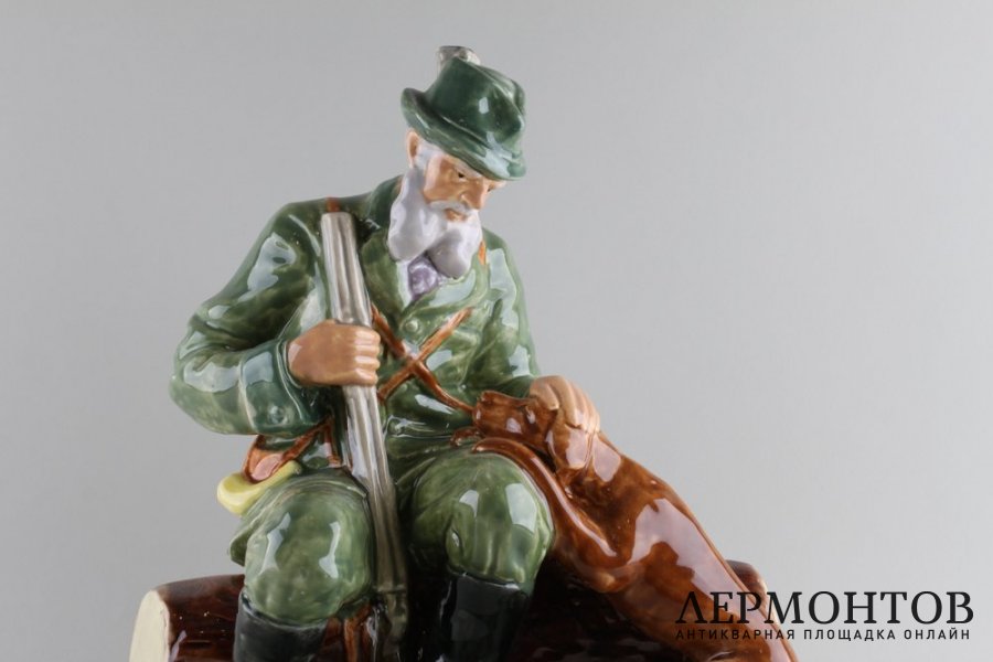 Статуэтка. Охотник с собакой. Фарфор. RAKO, Чехословакия, 1940-e годы.