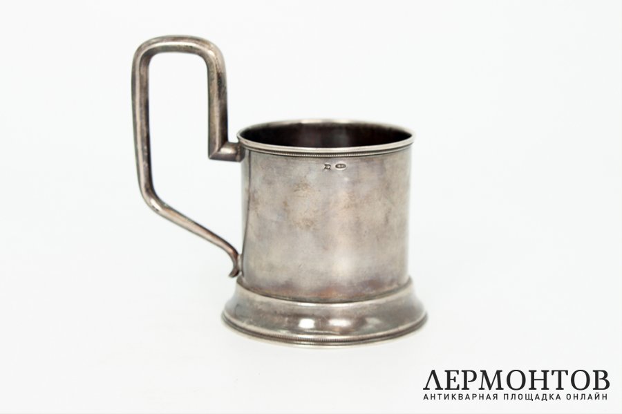 Подстаканник с растительным декором. Россия, мастер М. Маслов, 1908-1917 гг. Серебро.
