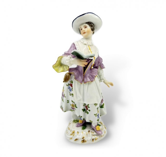Статуэтка Певица с нотами. Meissen, 1 треть 20 века. Фарфор, роспись.