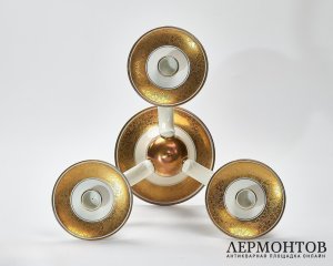 Подсвечник трёхрожковый. Фарфор, Rosenthal, Германия, 1930–1940-е годы