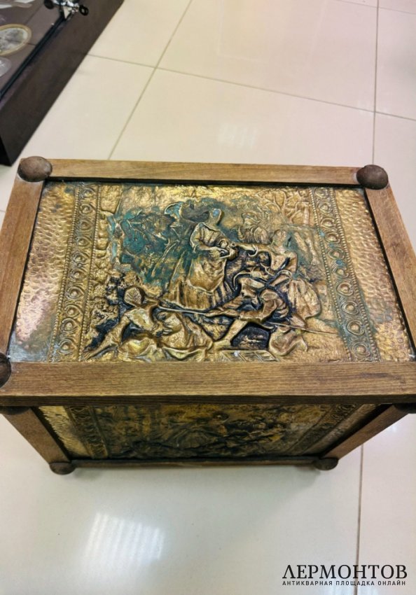 Короб для угля. Латунь, дерево, Великобритания, 2-я половина 20 века