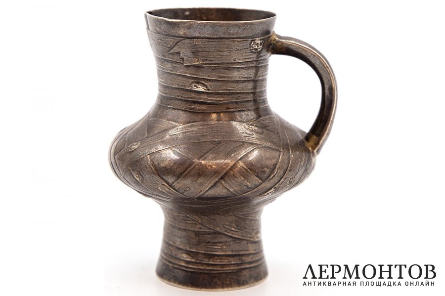 Молочник в русской технике Лыко. Российская Империя, мастер В. Семенов, 1868 г.