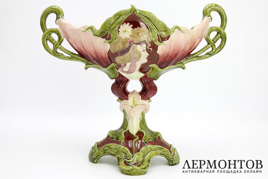 Ваза в стиле модерн. Австрия, 1900е гг. Фаянс, роспись.