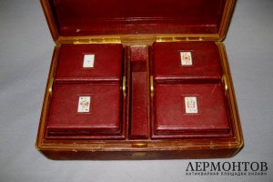 Подарочный набор игральных карт. Дерево, кожа. Европа, XIX век.