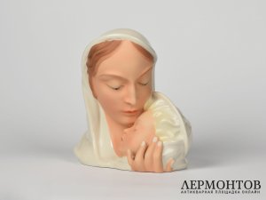 Статуэтка «Мадонна с младенцем», бюст. Фарфор, Pirkenhammer, Чехословакия, 1932 год