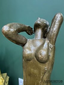 Скульптура «Обнажённая девушка». Металл, чеканка, дерево, СССР, 2-я половина 20 века