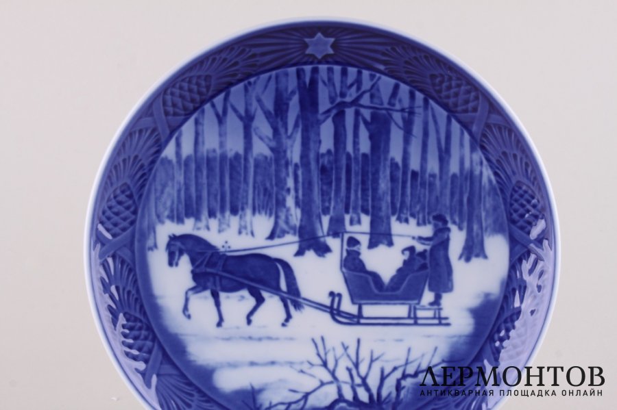 Рождественская тарелка фабрики Royal Copenhagen. Фарфор.  Дания, 1984 год.