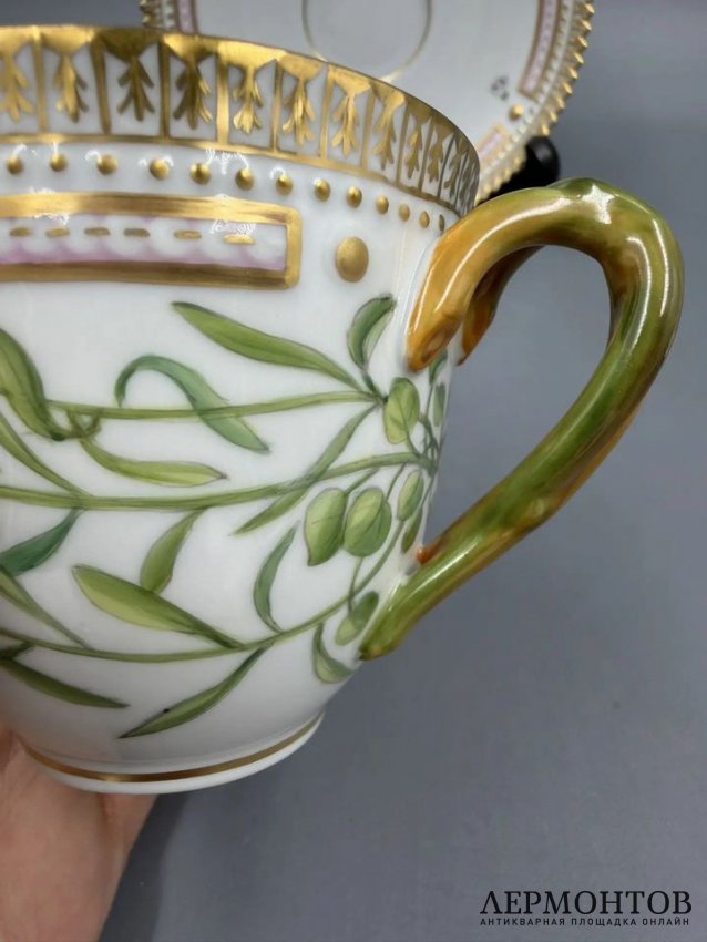 Чайная пара «Flora Danica». Фарфор, роспись, золото, Royal Copenhagen, Дания