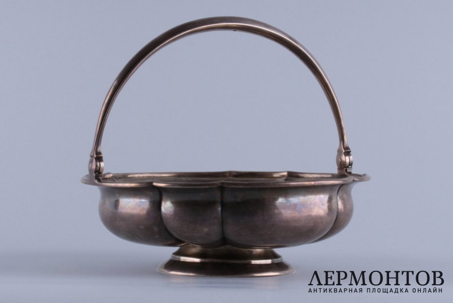 Конфетница вазочка. Сазиков. 1863 г. Серебро 84. Российская империя
