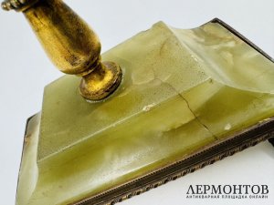 Подсвечник с эмалью шамплеве на ониксе. Бронза, оникс, Франция, конец 19 века