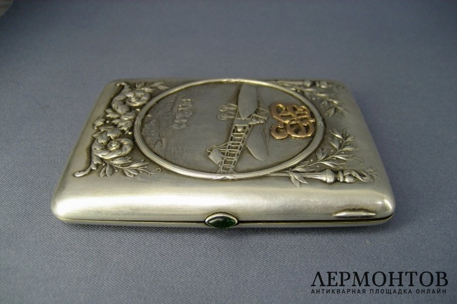 Портсигар Аэроплан. Серебро 84 пробы, золото 56 пробы, золочение. Россия.