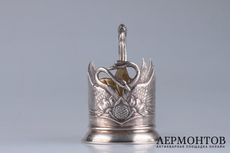 Подстаканник в стиле модерн. Лебеди. СССР, 1953-1955-е гг. Серебро 875.