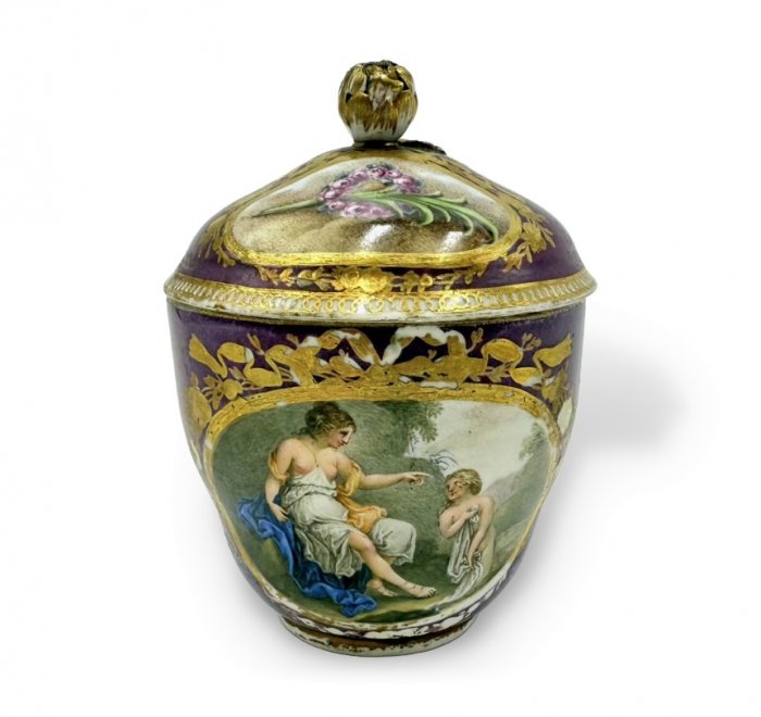 Чашка с мифологическим сюжетом. Германия, Meissen, 18 век. Фарфор, роспись.