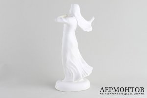 Статуэтка Танцующая татарка. Бисквит. СССР, Дулевский завод, 1930е гг.