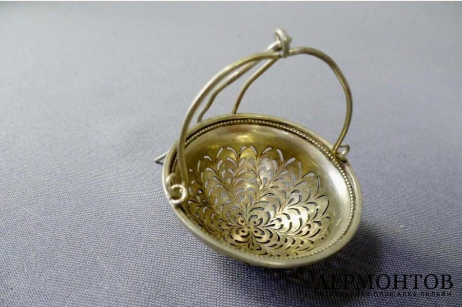 Ситечко для заварки. Серебро 950 пробы. Франция, XIХ век.