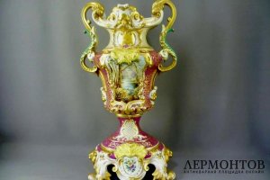 Ваза. Фарфор. Испания, Santa Clara Vigo 40-50- е годы ХХ века. Высота 65 см.