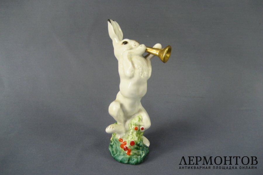 Заяц с трубой. Фарфор. СССР, ЛФЗ, 50-е годы ХХвека.