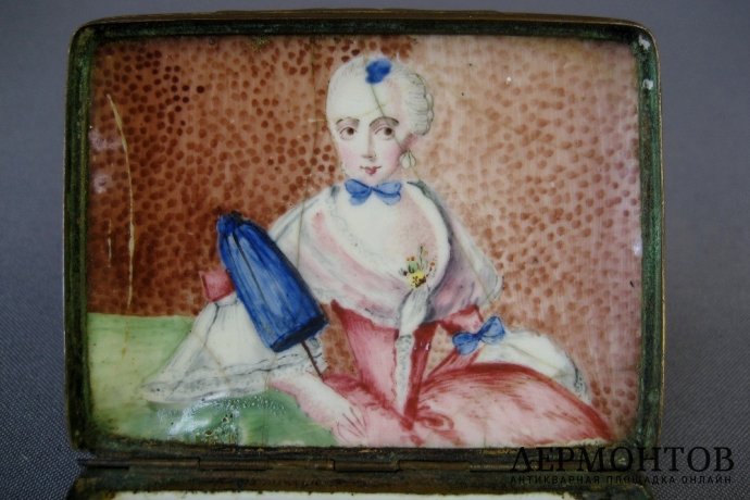 Табакерка. Бронза, горячая эмаль, ручная роспись. Франция, XVIII век.