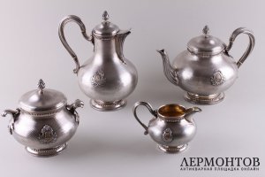Чайный и кофейный сервиз Aucoc. Серебро 950 пр., золочение, гильоше. Франция, XIX в.