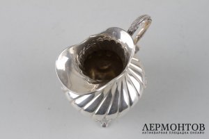 Молочник в стиле рококо. М. Martin. Серебро 950 пробы. Франция.